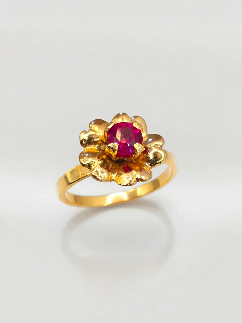 Anillo Flor de Rubí Pasión Oro 18k 3