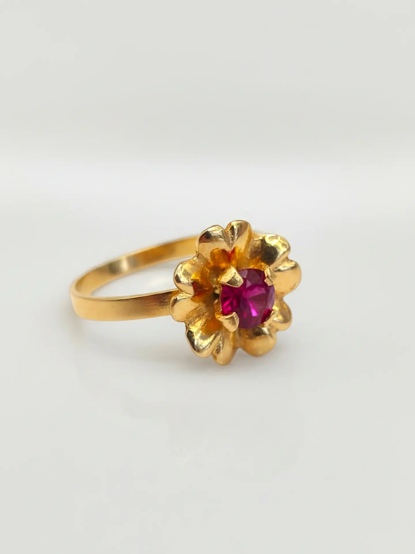 Anillo Flor de Rubí Pasión Oro 18k 4