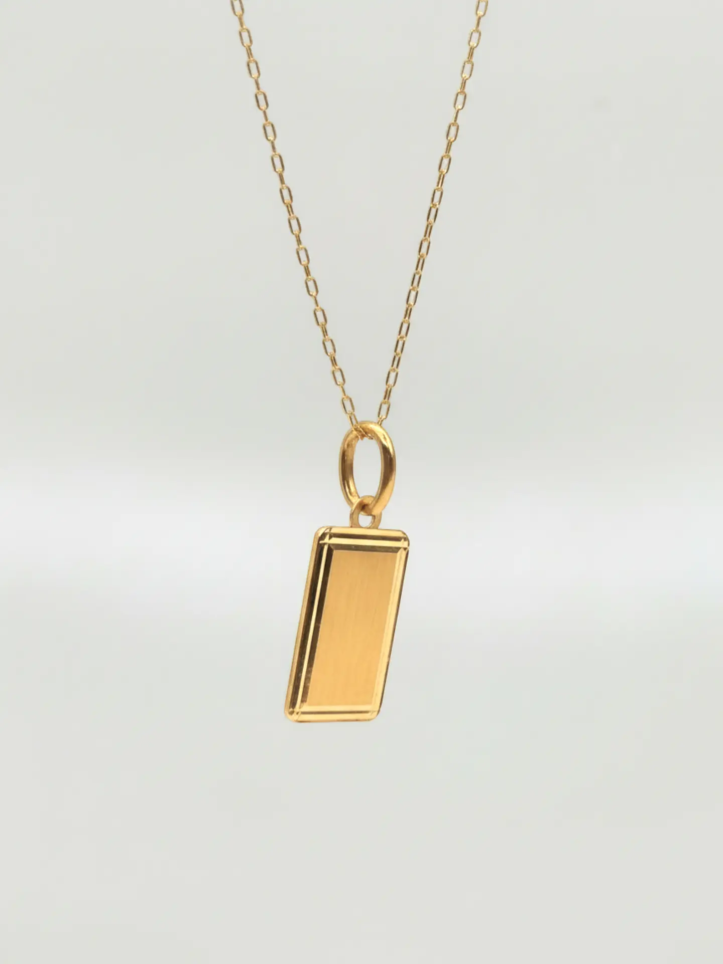 Cadena Identidad con Placa Bisel Oro 18k 5