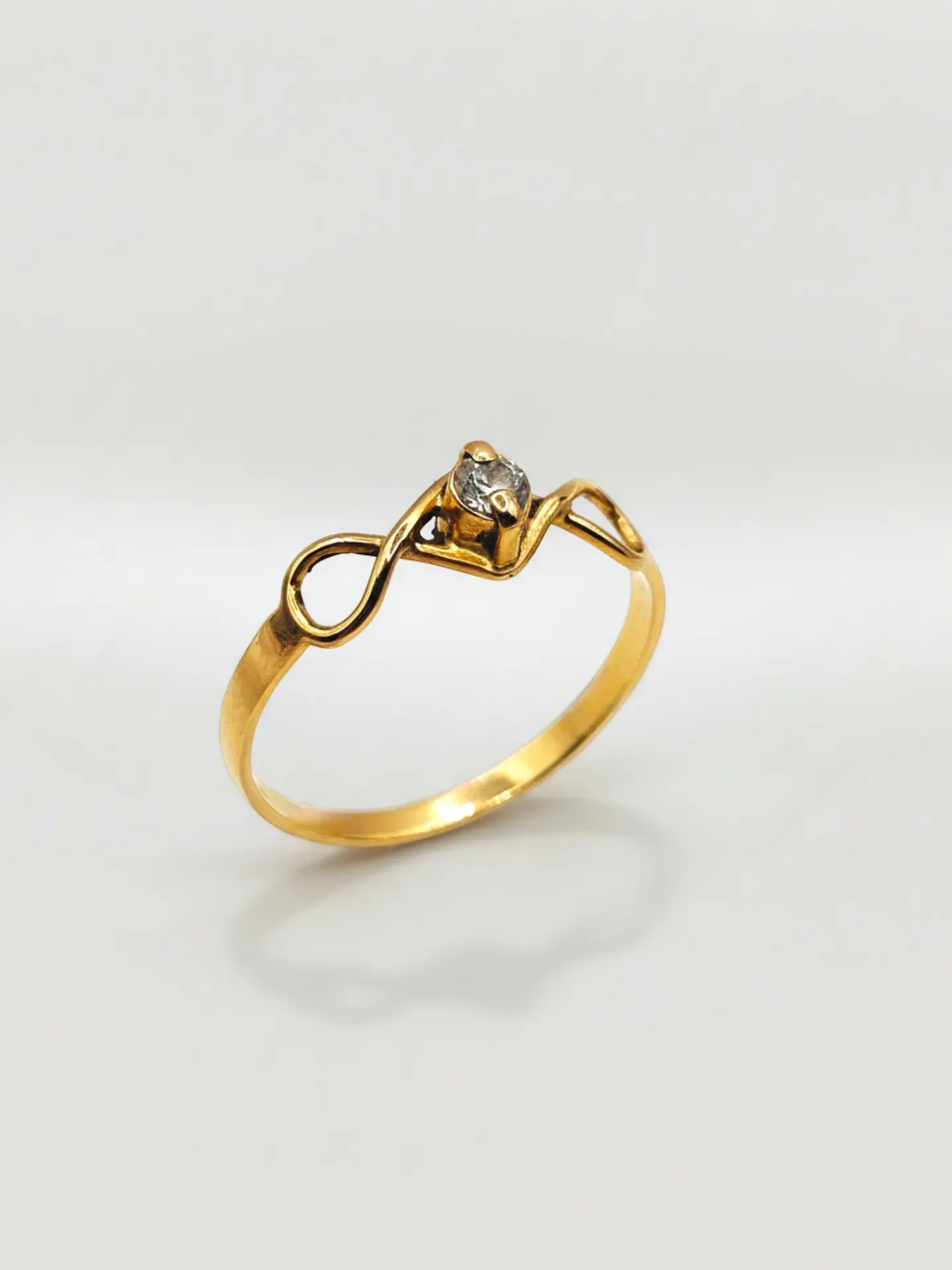 Anillo Promesa Infinita con Circón Oro 18k 2