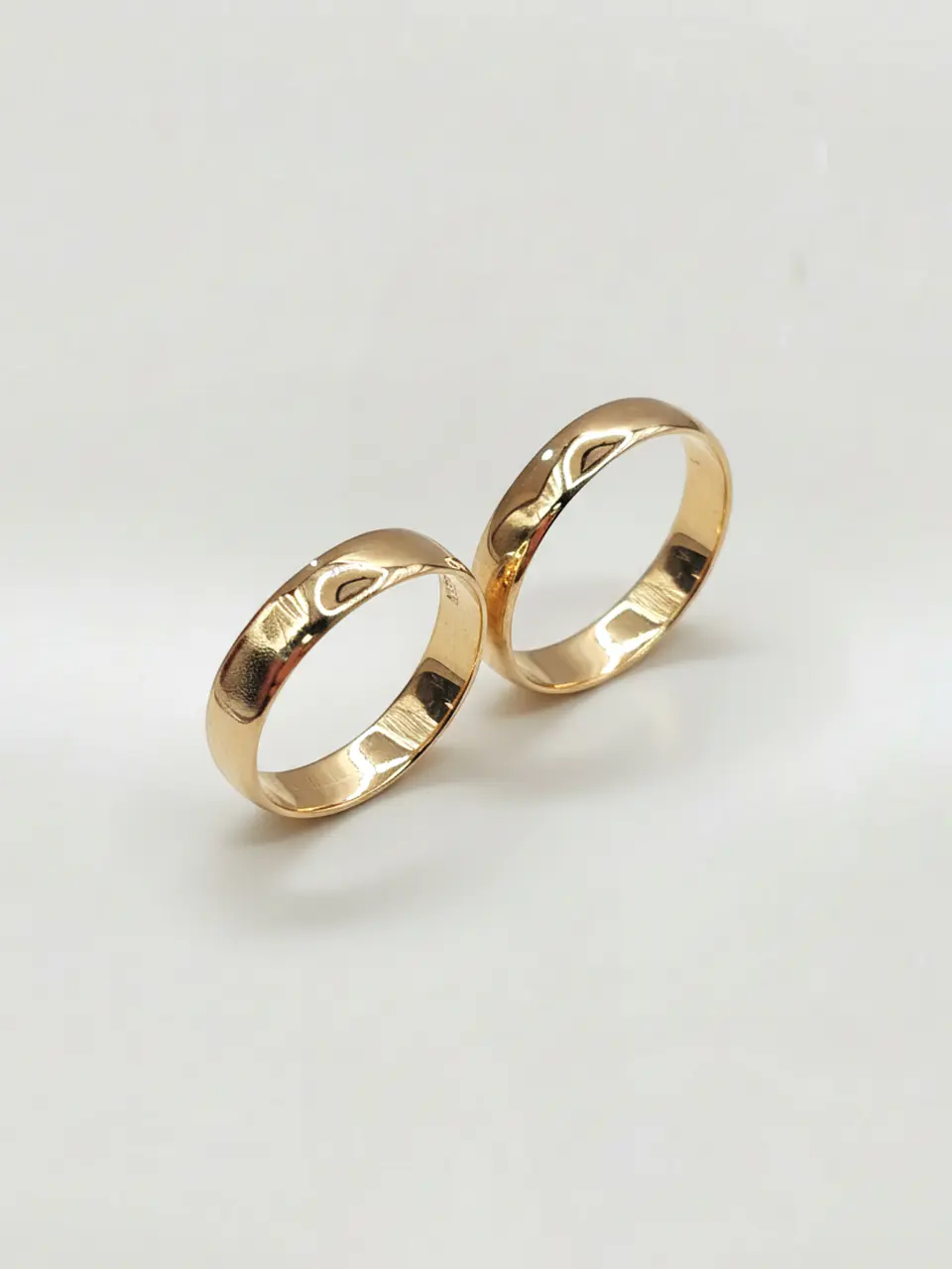 Argollas Tradición Media Caña 4 mm Oro 18k 3