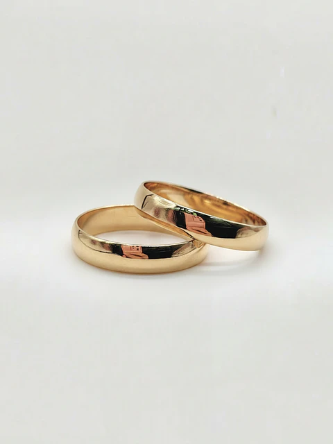 Argollas Tradición Media Caña 4 mm Oro 18k