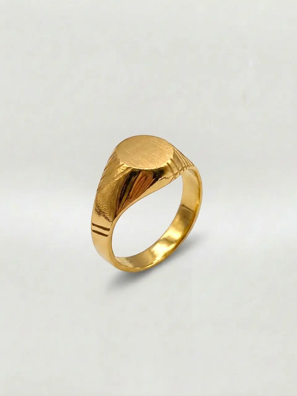 Anillo Sello Esculpido Artesanal Oro 18k 3