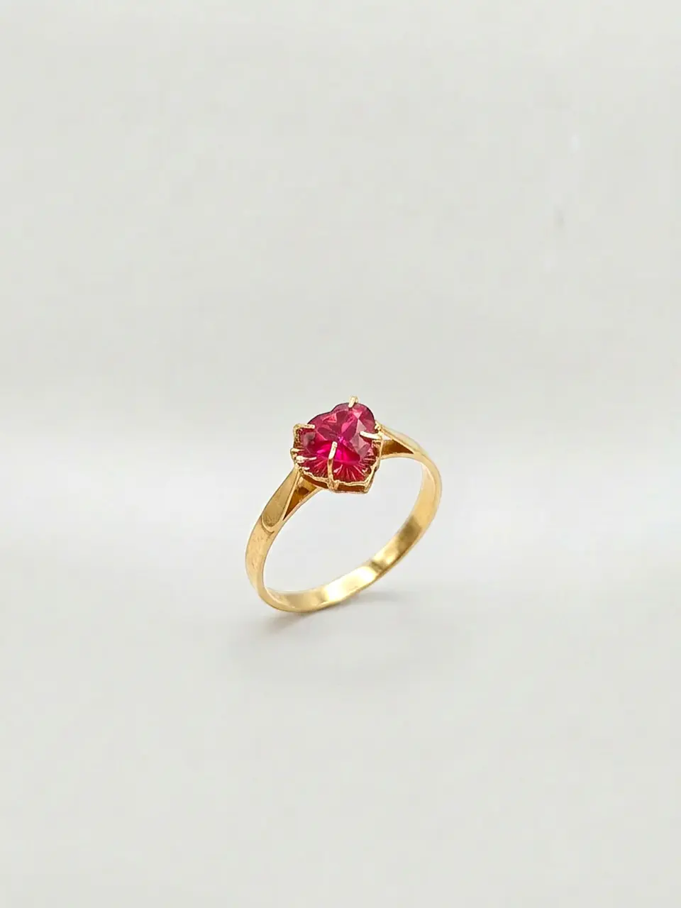 Anillo Chatón Corazón de Pasión Rubí Oro 18k 2