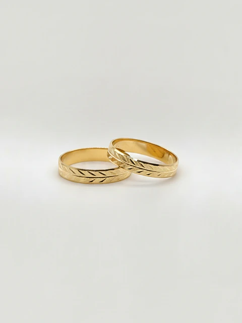 Argollas Nupciales Tallado Espiga 4 mm Oro 18k