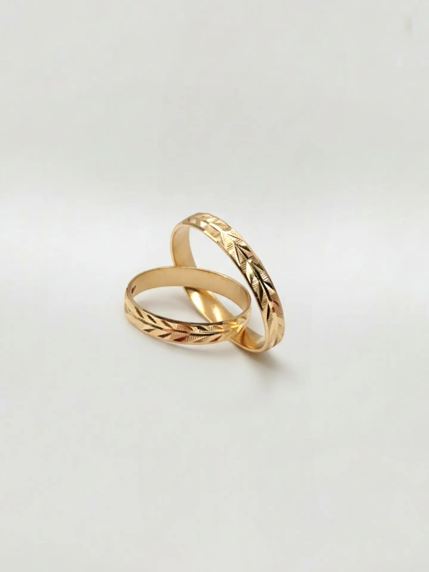 Argollas Nupciales Tallado Espiga 4 mm Oro 18k 4