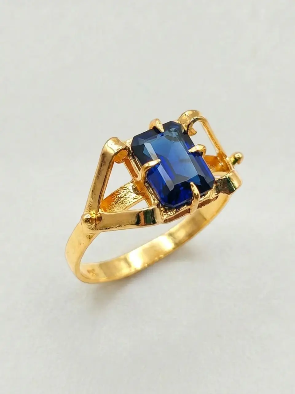 Anillo Chatón Zafiro Rosa de Gala Oro 18k 4