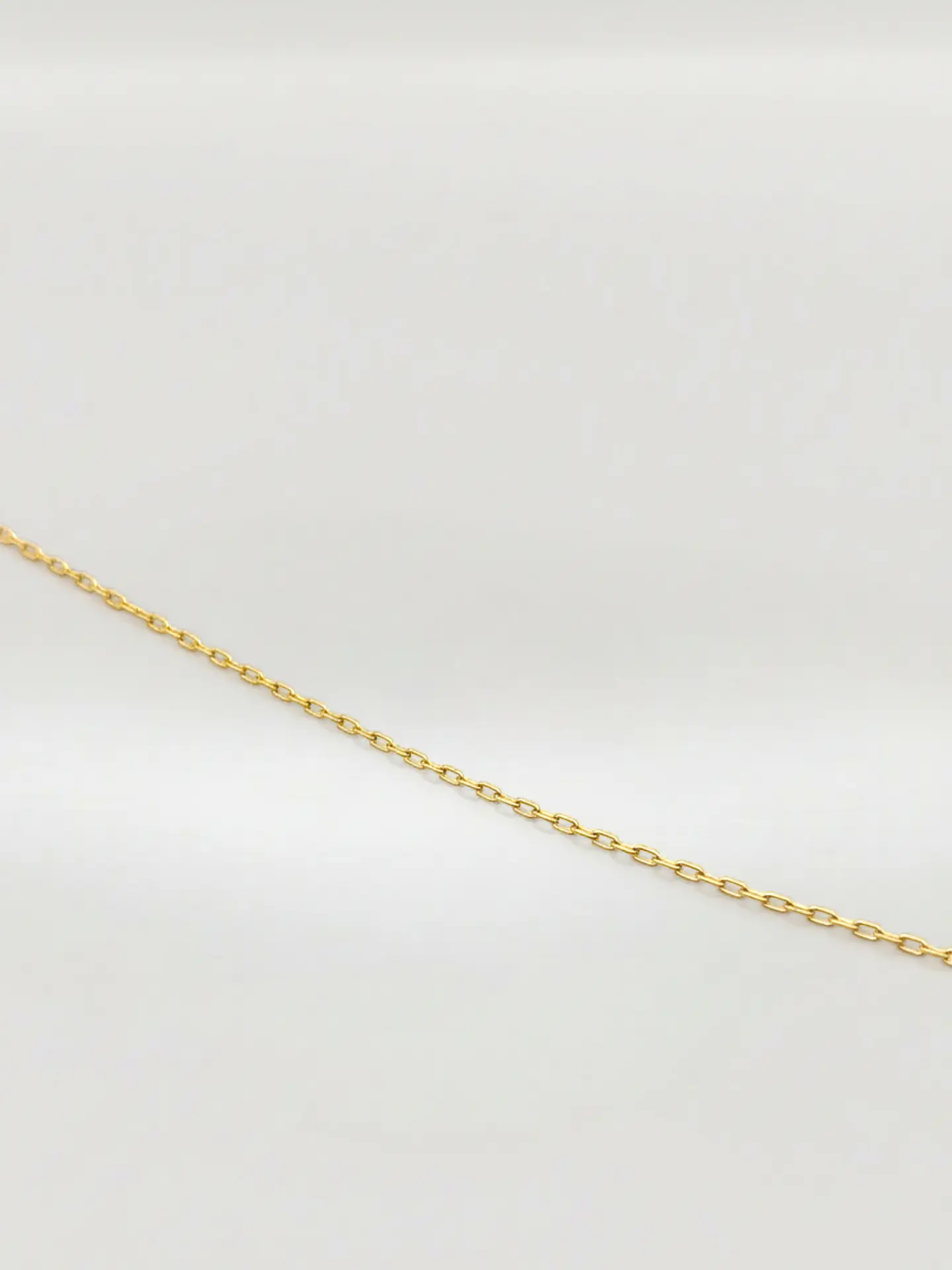 Cadena Minimalista Oro 18k 2