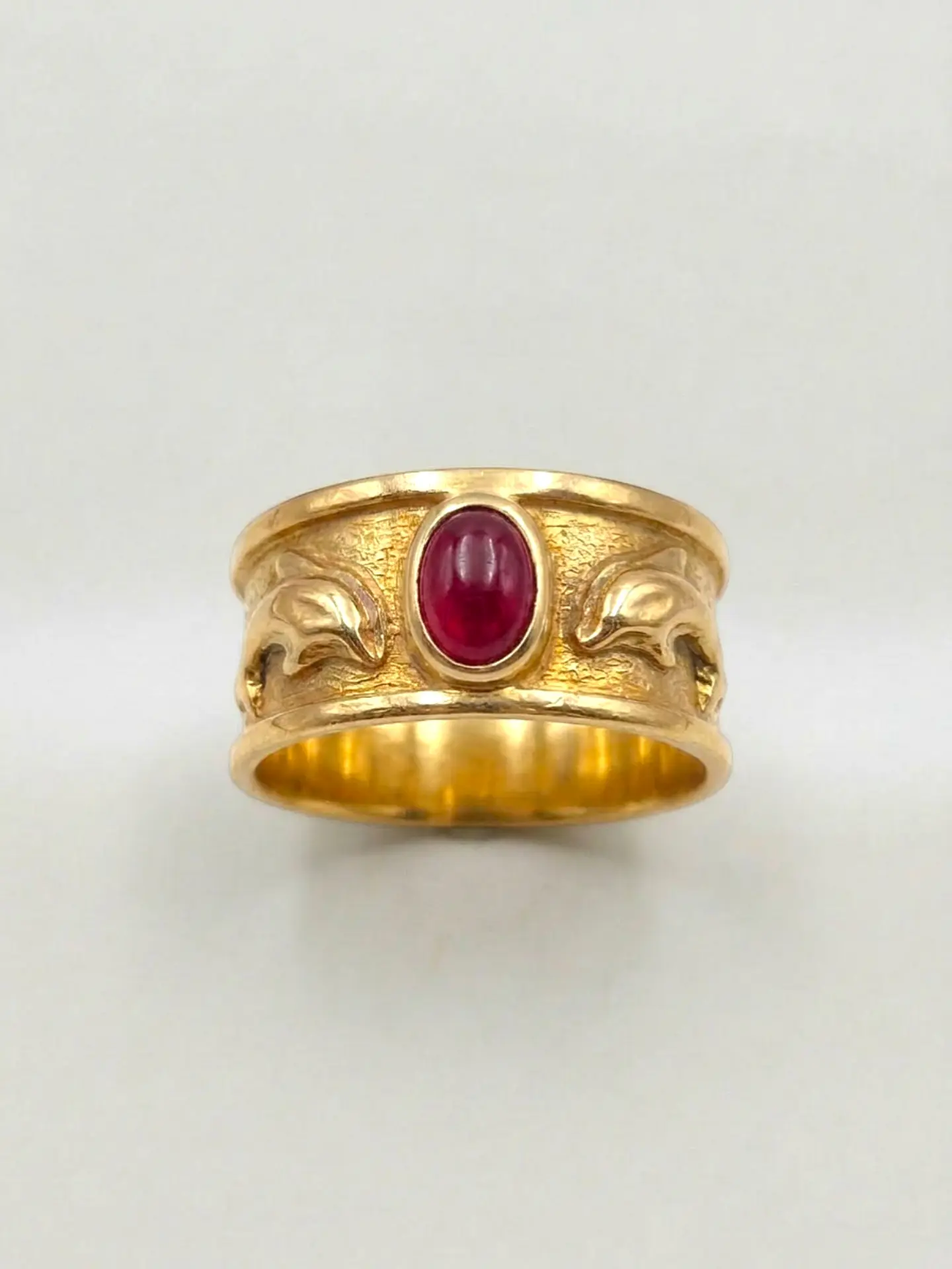 Anillo Delfines y Rubí de la Suerte Oro 18k 1