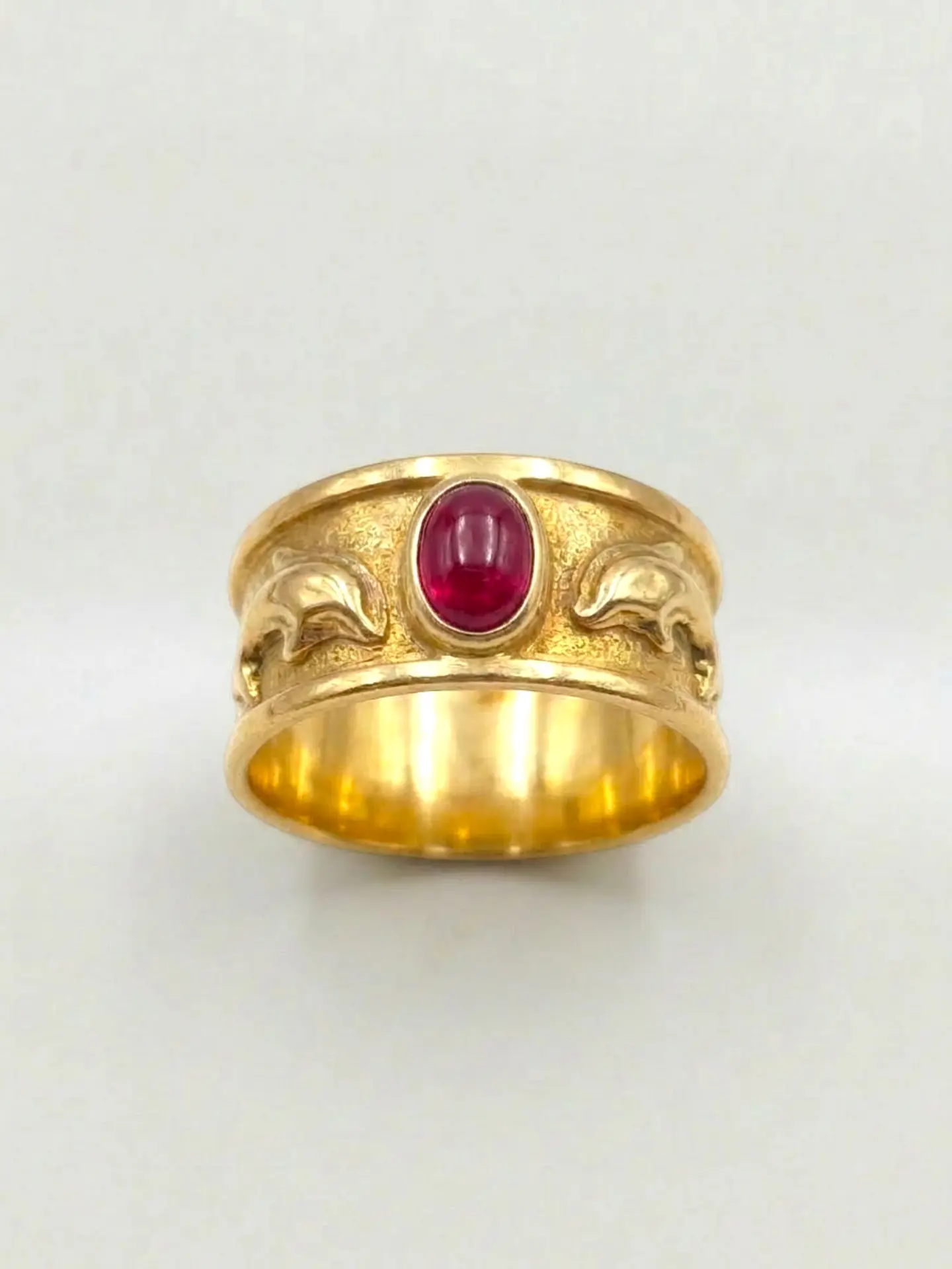 Anillo Delfines y Rubí de la Suerte Oro 18k 3