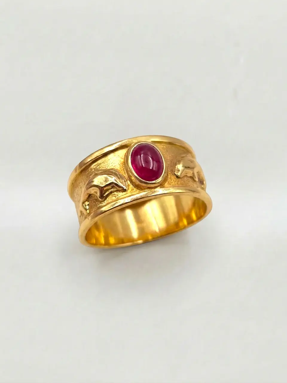 Anillo Delfines y Rubí de la Suerte Oro 18k 5