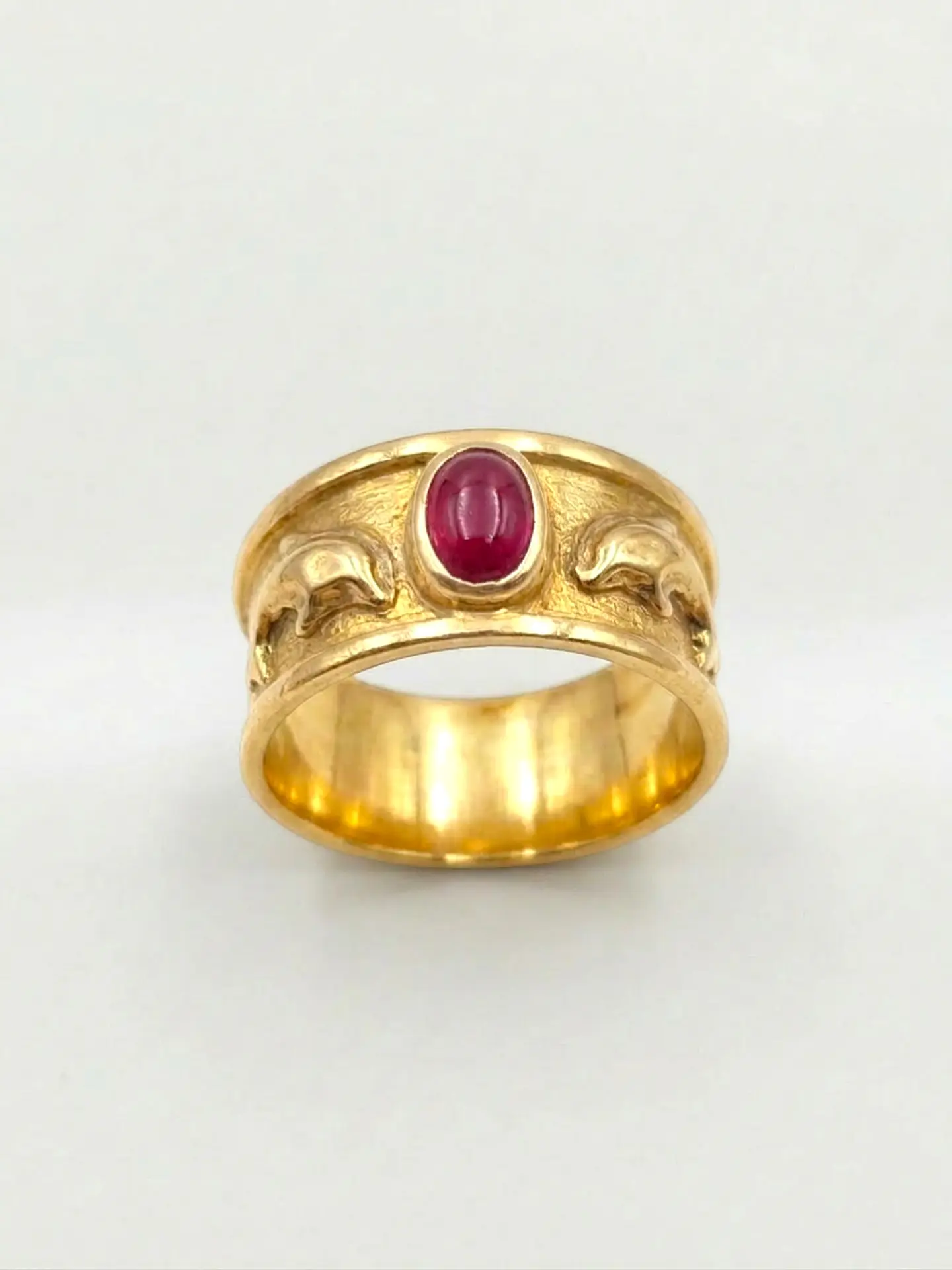 Anillo Delfines y Rubí de la Suerte Oro 18k 8