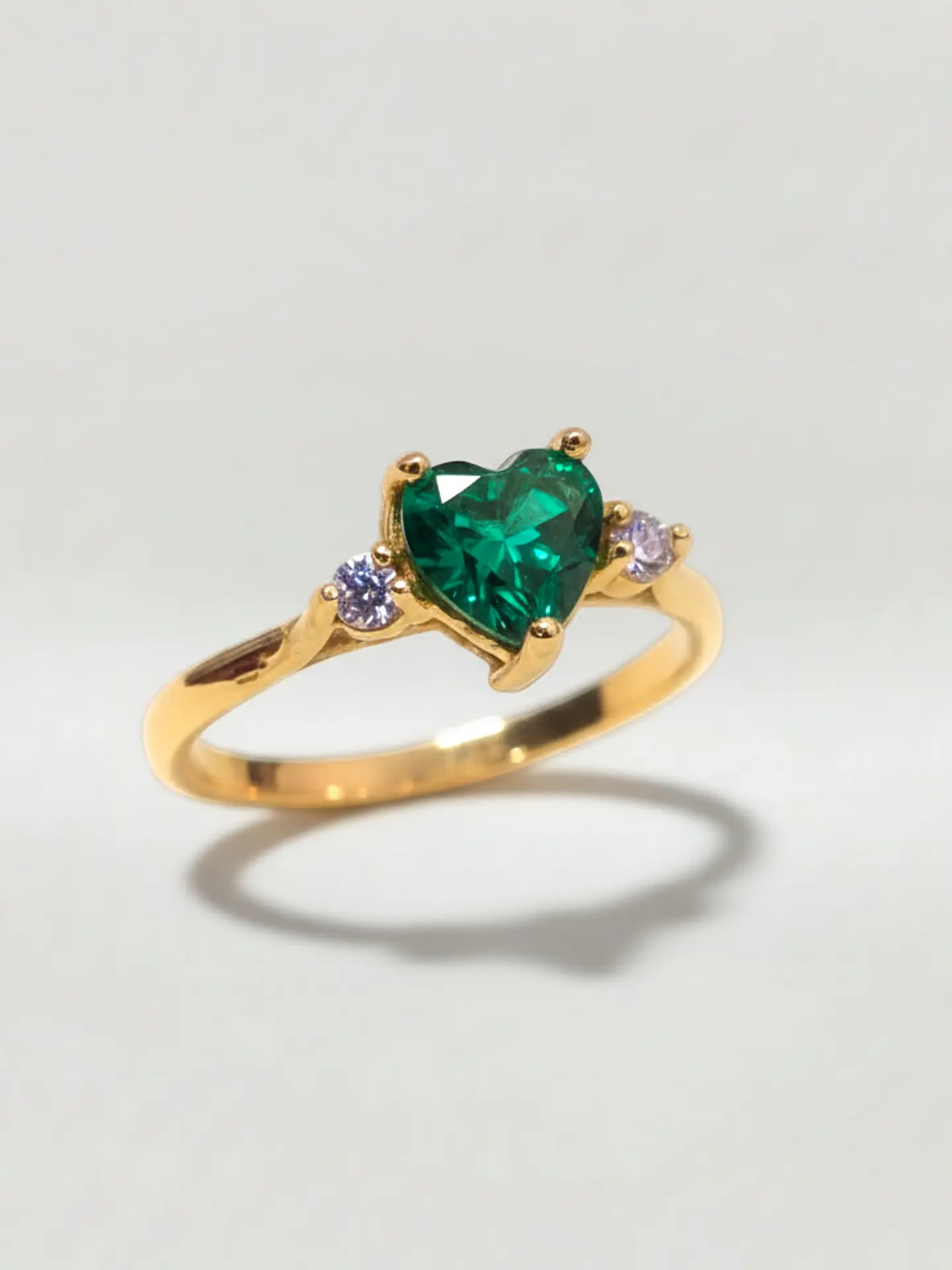 Anillo Princesa Corazón de Esmeralda Oro 18k 3