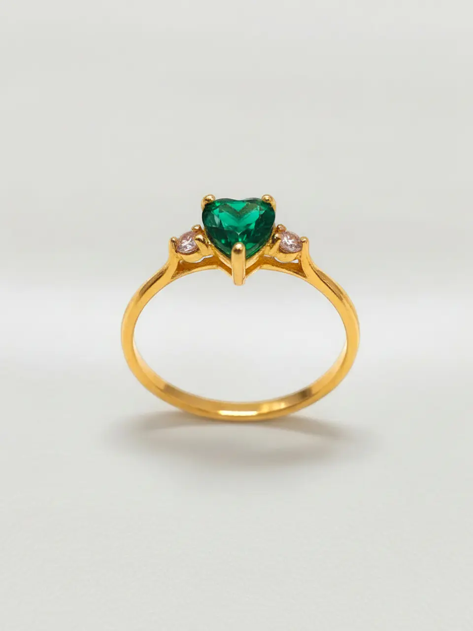 Anillo Princesa Corazón de Esmeralda Oro 18k 4