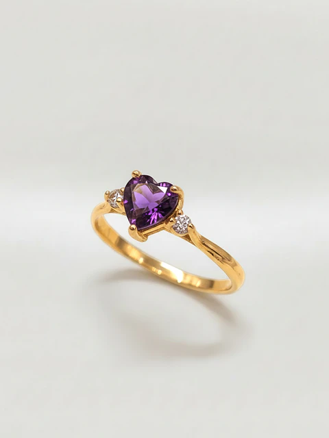 Anillo Princesa Corazón de Amatista Oro 18k