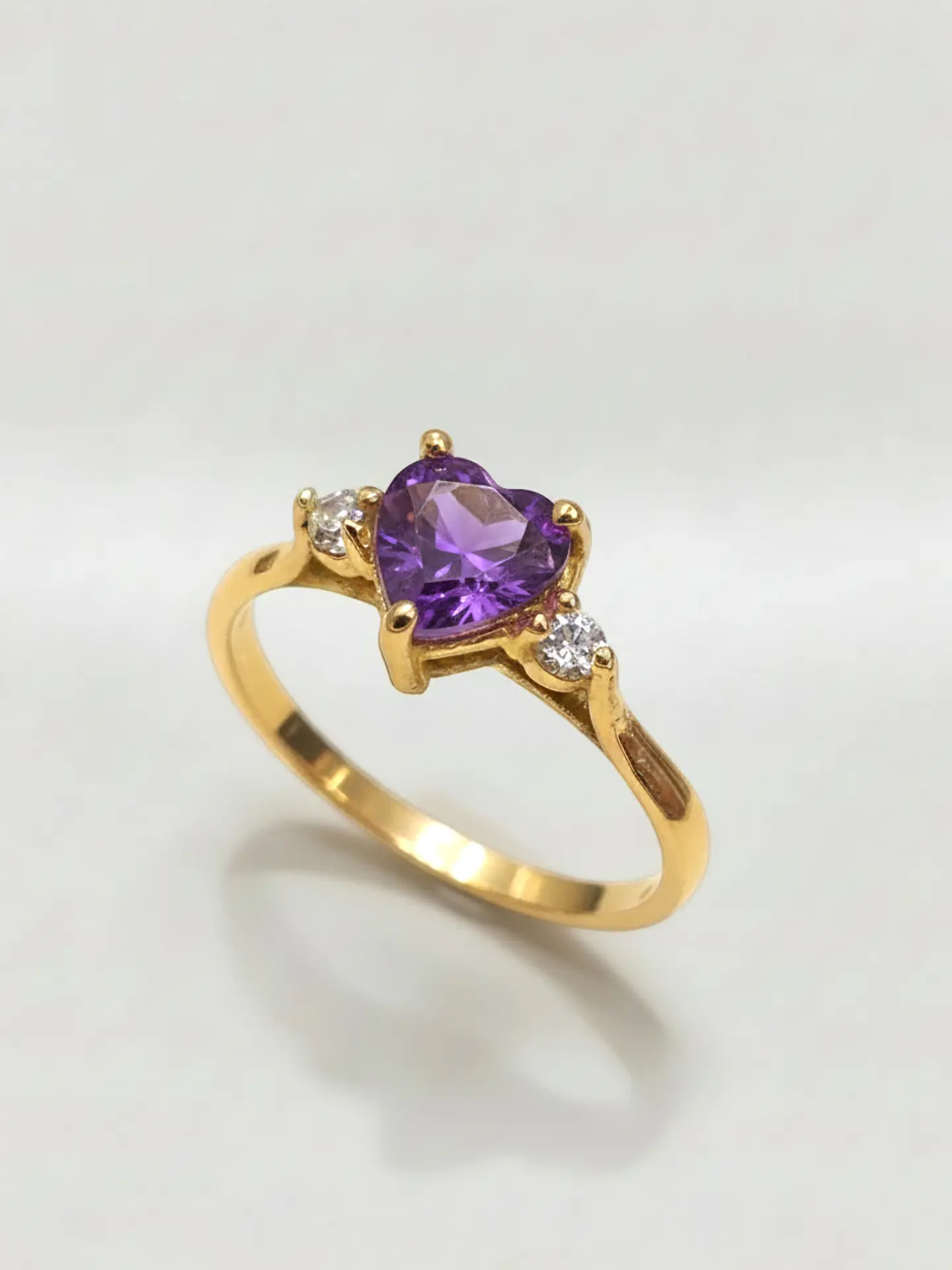 Anillo Princesa Corazón de Amatista Oro 18k 6