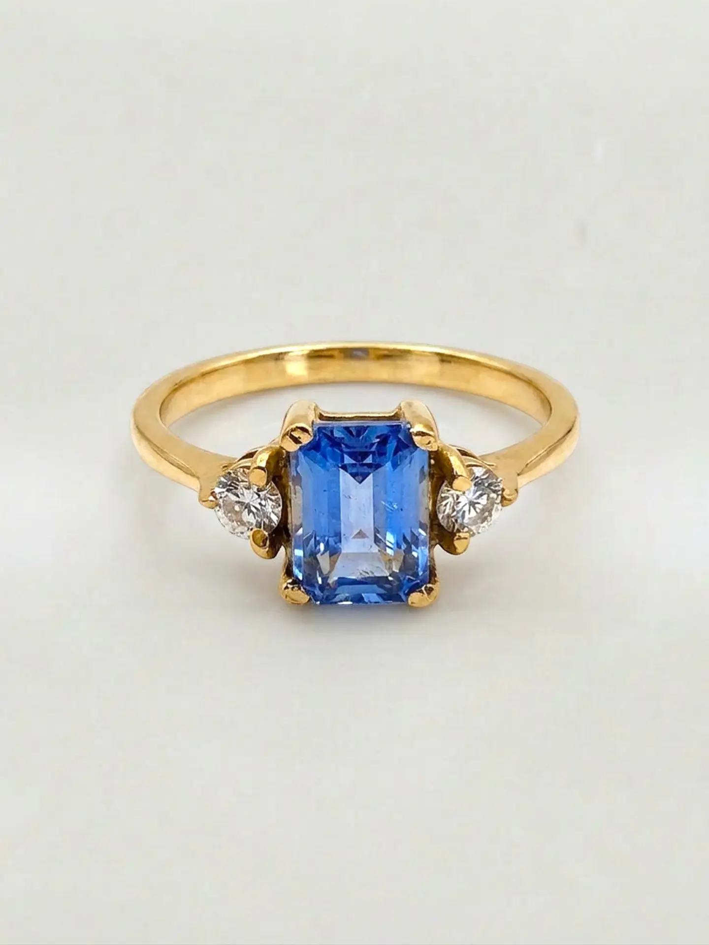 Anillo Reina Mar de Cristal Aguamarina Oro 18k 1