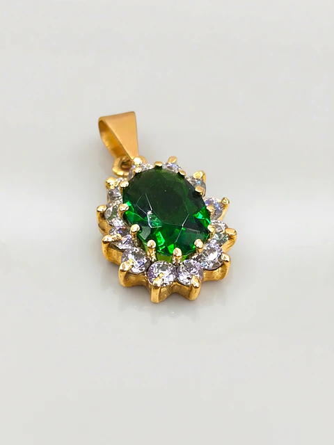 Colgante Reina Esmeralda y Circones Oro 18k