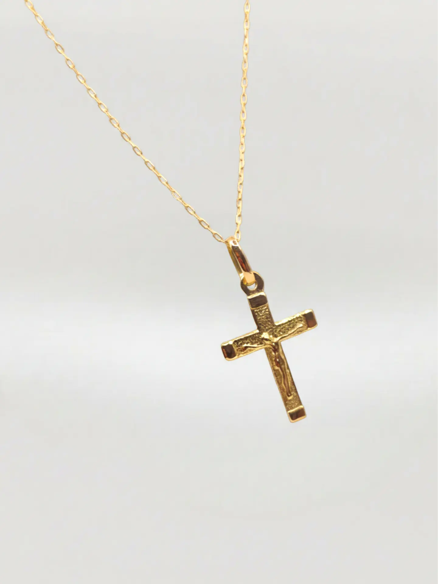 Cadena Fe Sagrada con Cristo Oro 18k 2