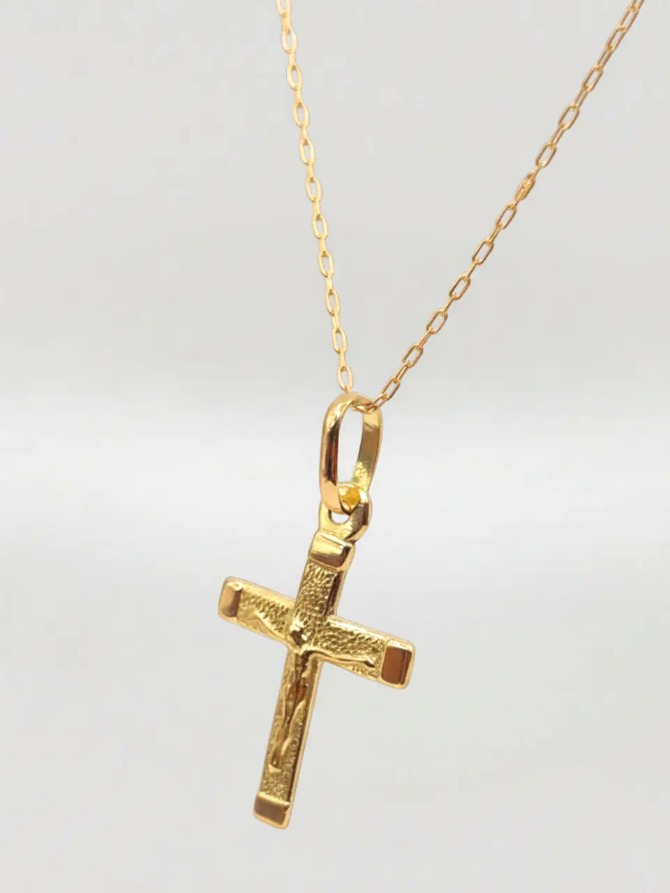 Cadena Fe Sagrada con Cristo Oro 18k 3