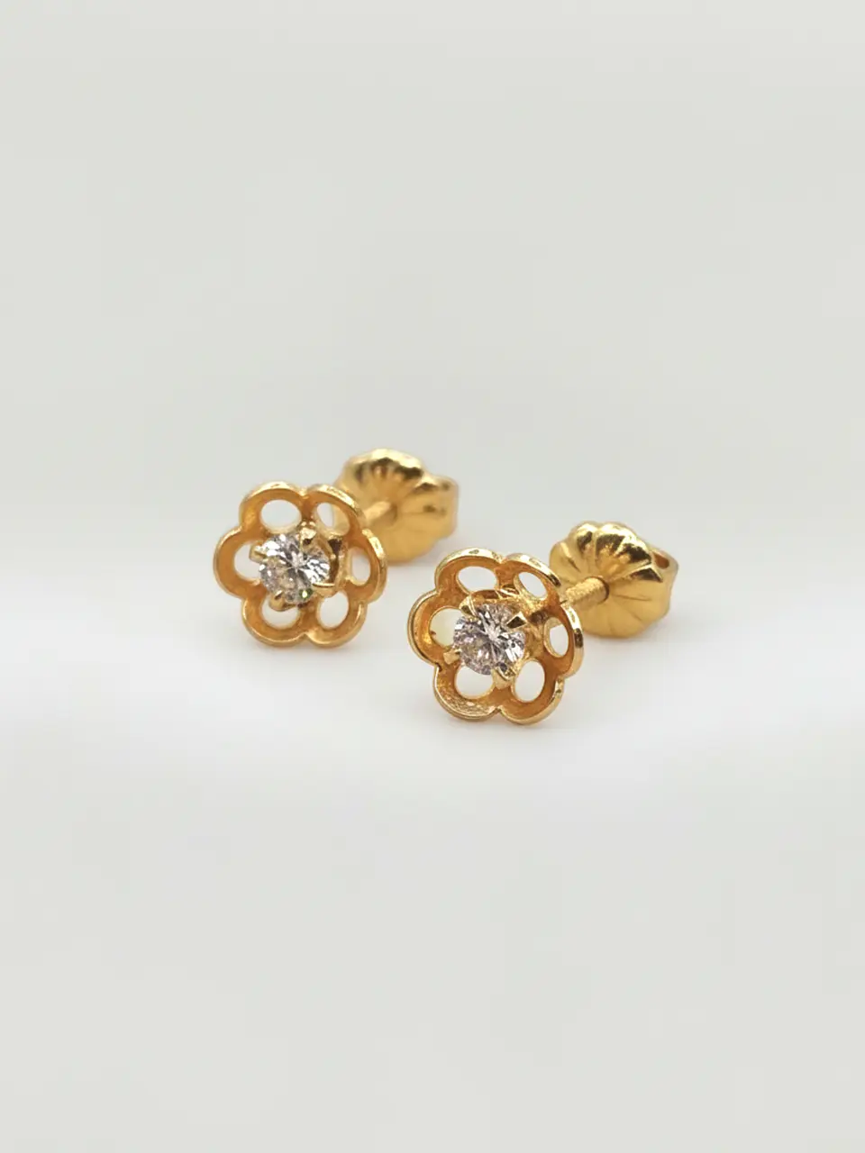 Aros Flor de Mayo con Circón Grande Oro 18k 4