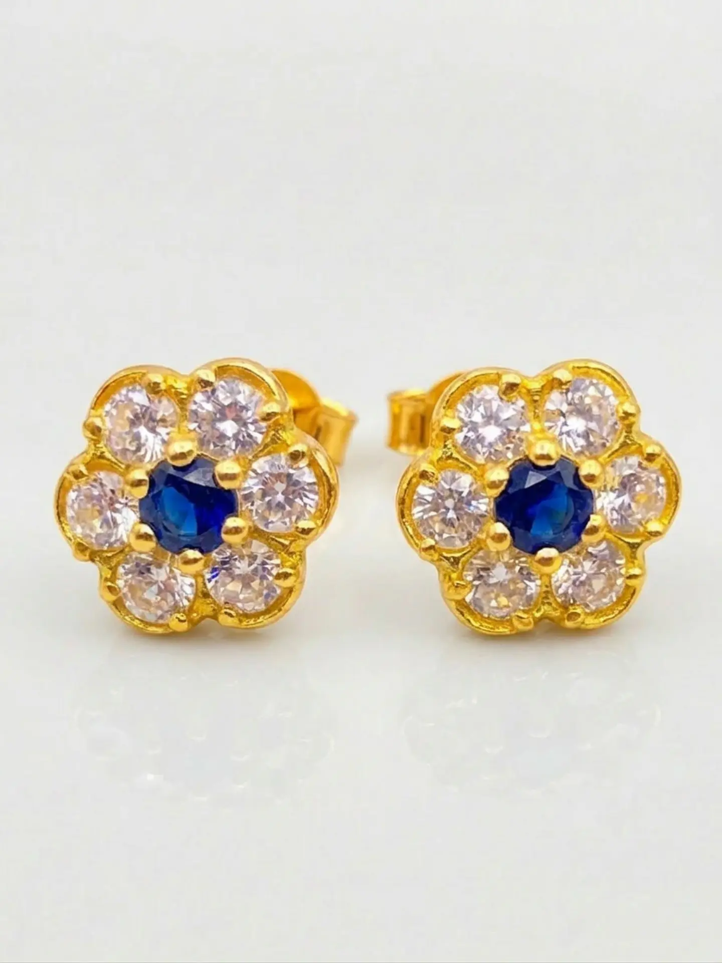 Aros Roseta Zafiro Real Grande Oro 18k 5