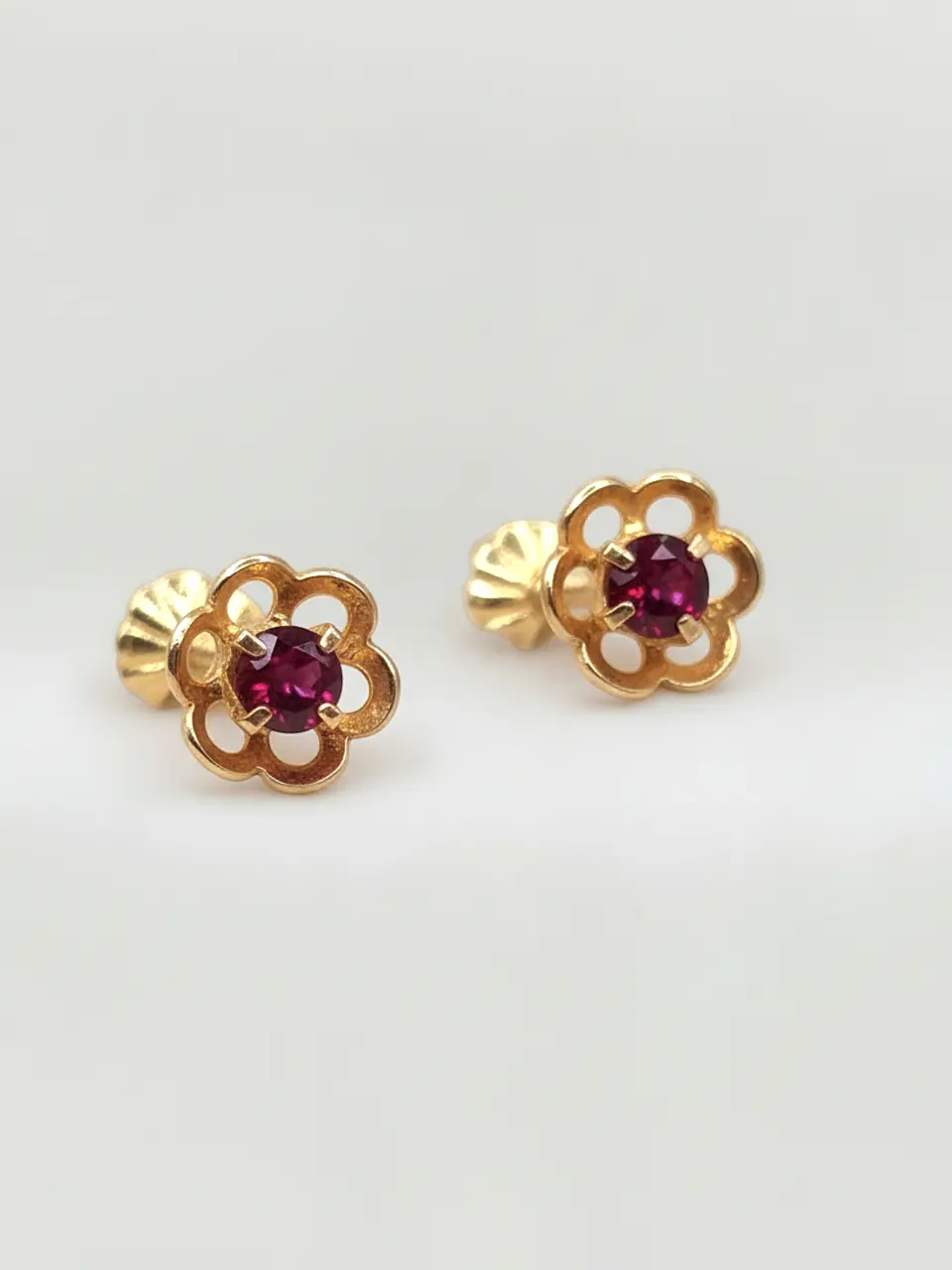 Aros Flor de Rubí y Circones Grande Oro 18k 1