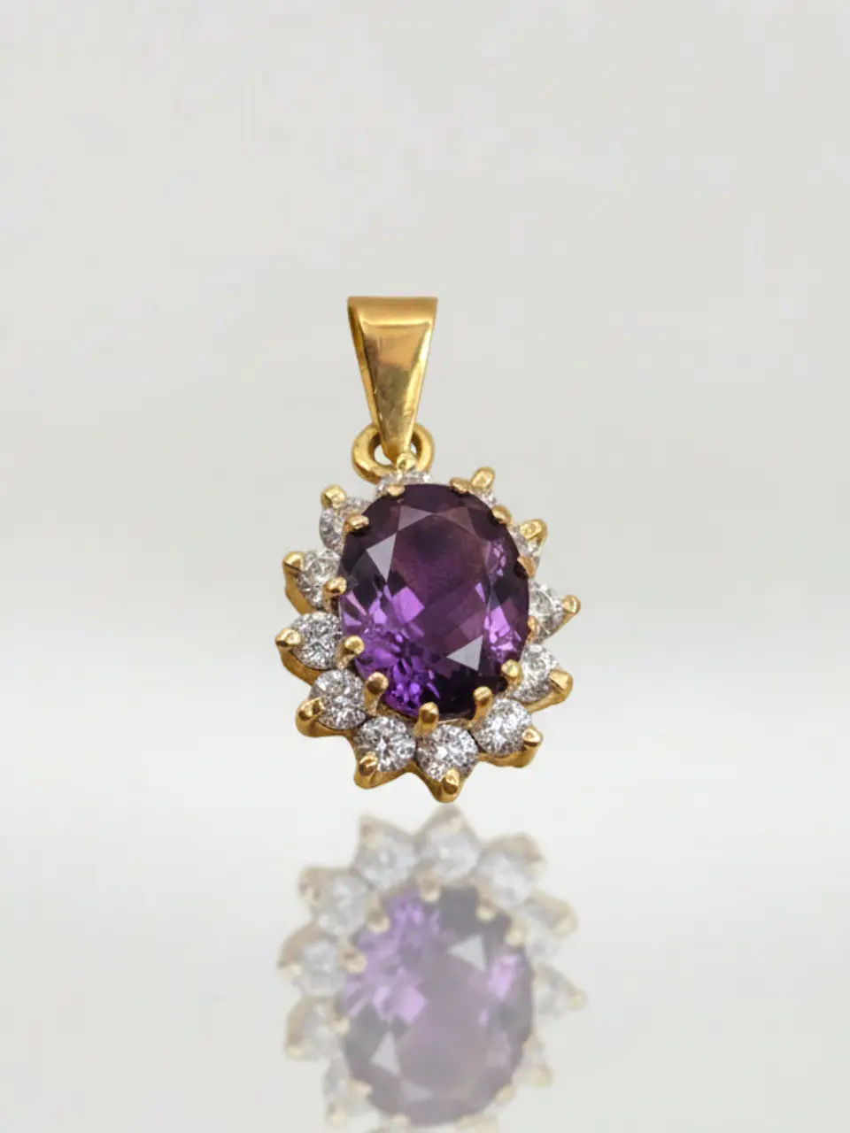 Colgante Reina Amatista Mística y Circones Oro 18k 5