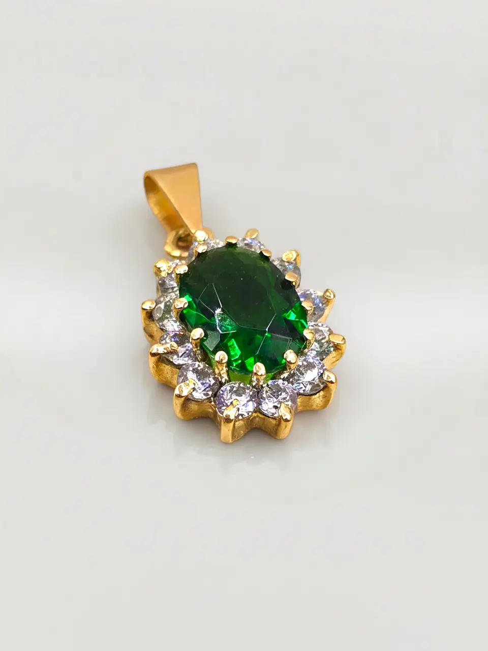 Colgante Reina Resplandor de Circones Oro 18k 3