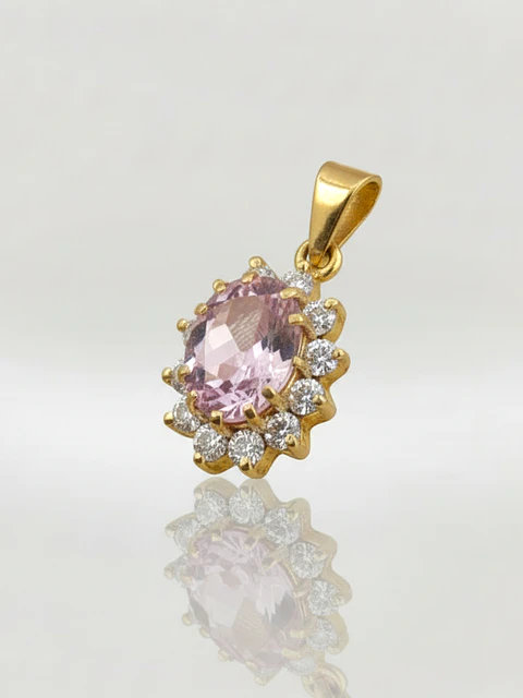 Colgante Reina Rosa de Francia y Circones Oro 18k