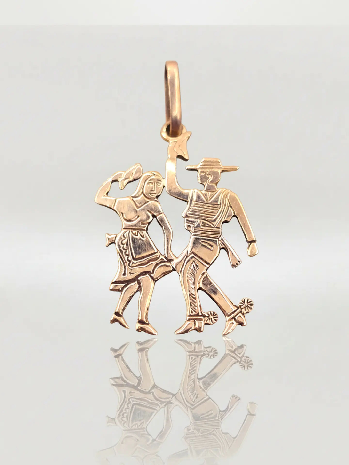 Colgante Tradición Chilena Huasos Oro 18k 1