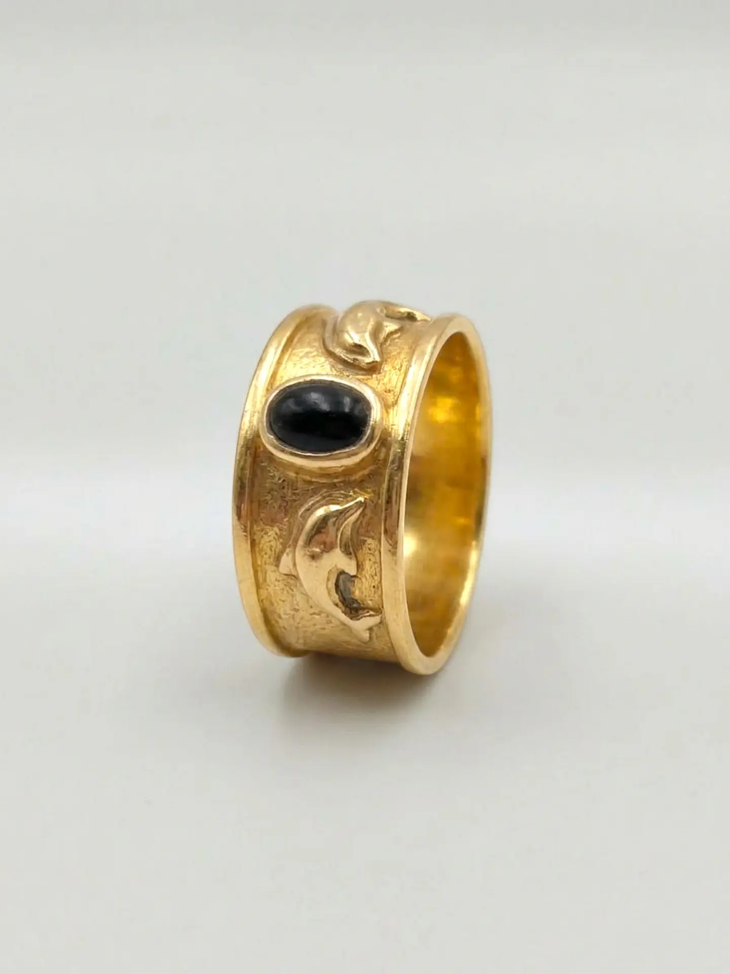 Anillo Delfines y Ónix de la Suerte Oro 18k 4