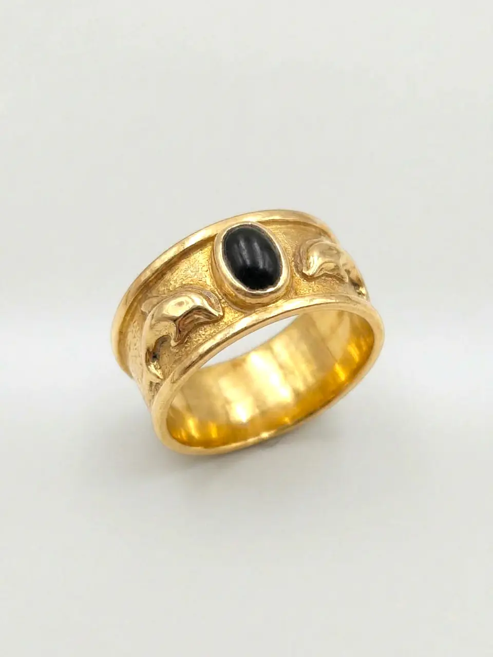 Anillo Delfines y Ónix de la Suerte Oro 18k 5