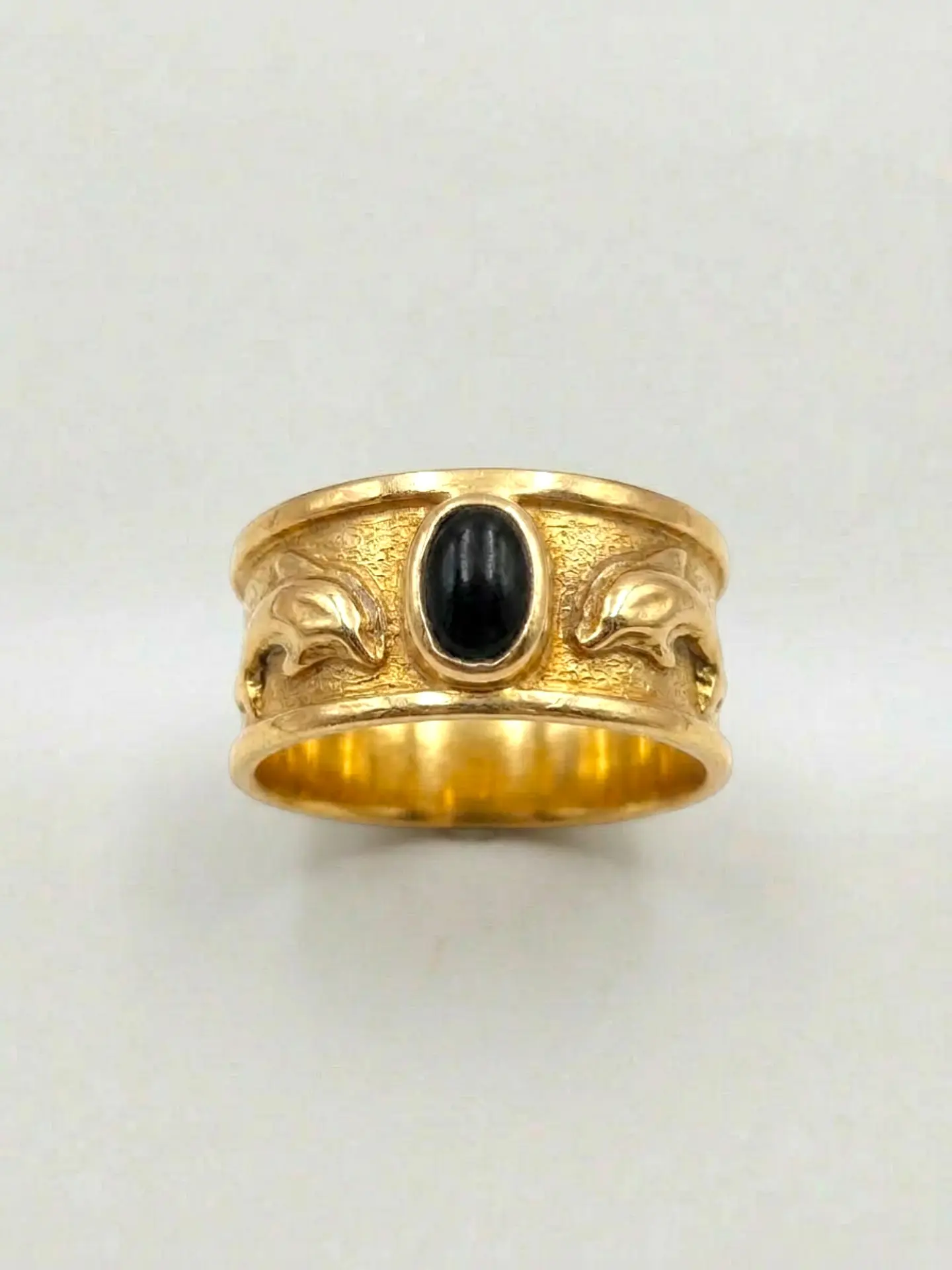 Anillo Delfines y Ónix de la Suerte Oro 18k 9