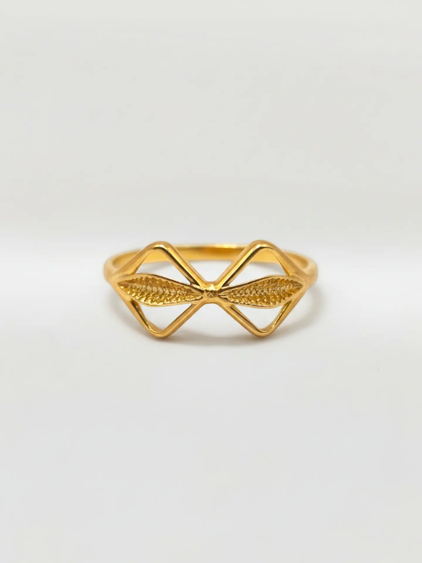 Anillo Estilo Cinta Esencia Oro 18k 1
