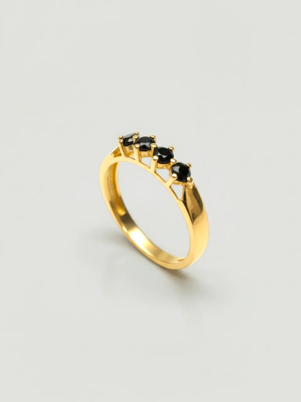 Anillo Medio Cintillo Ónix Místico Oro 18k 2