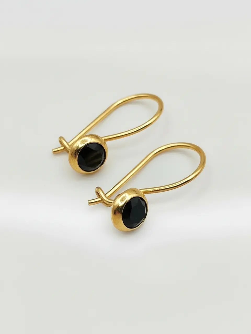 Aros Punto de Luz Ónix Místico Oro 18k 5