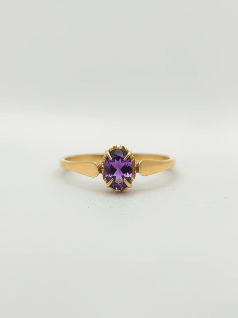 Anillo Chatón Oval de Amatista Oro 18k
