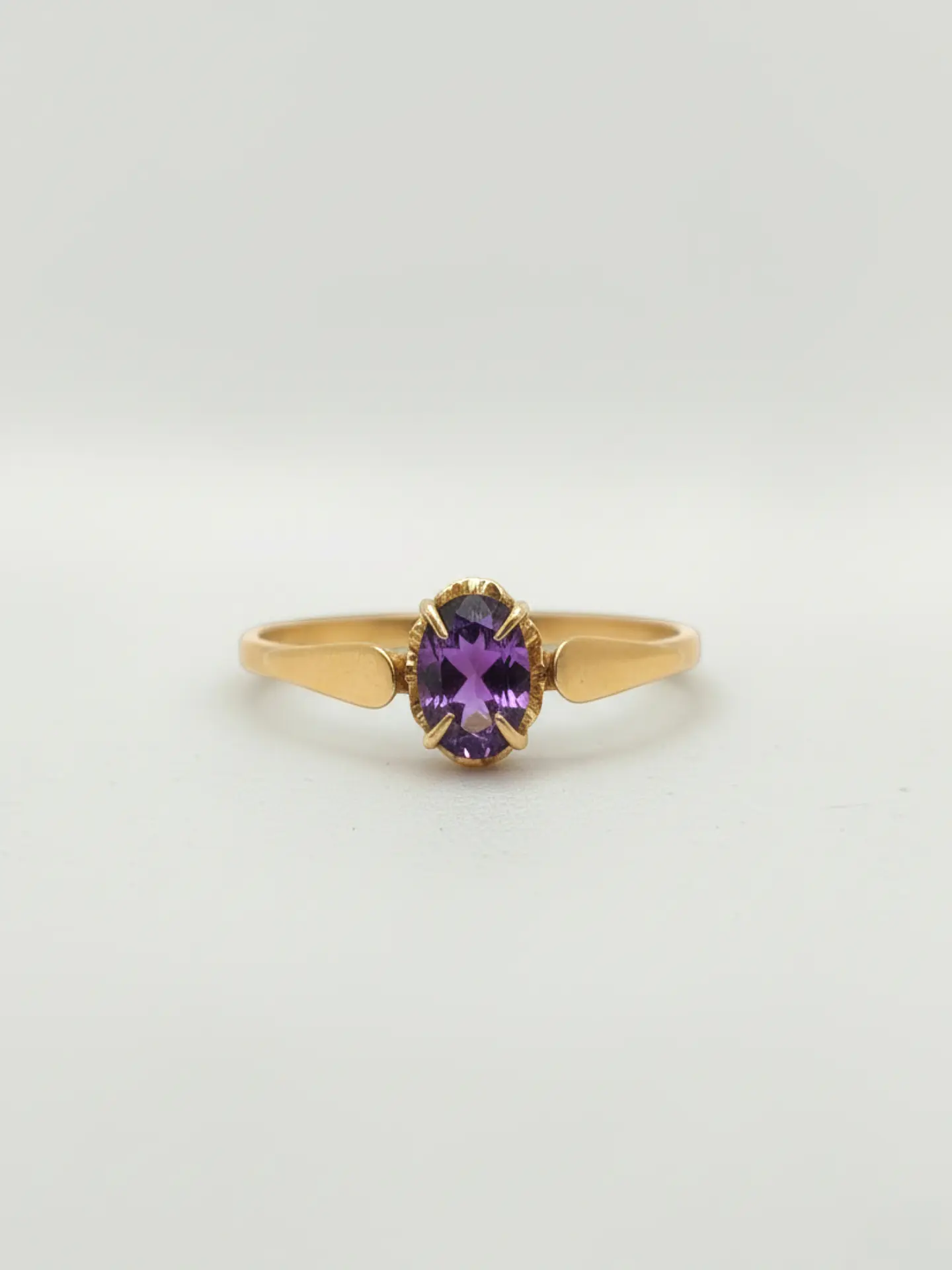 Anillo Chatón Oval de Amatista Oro 18k 1