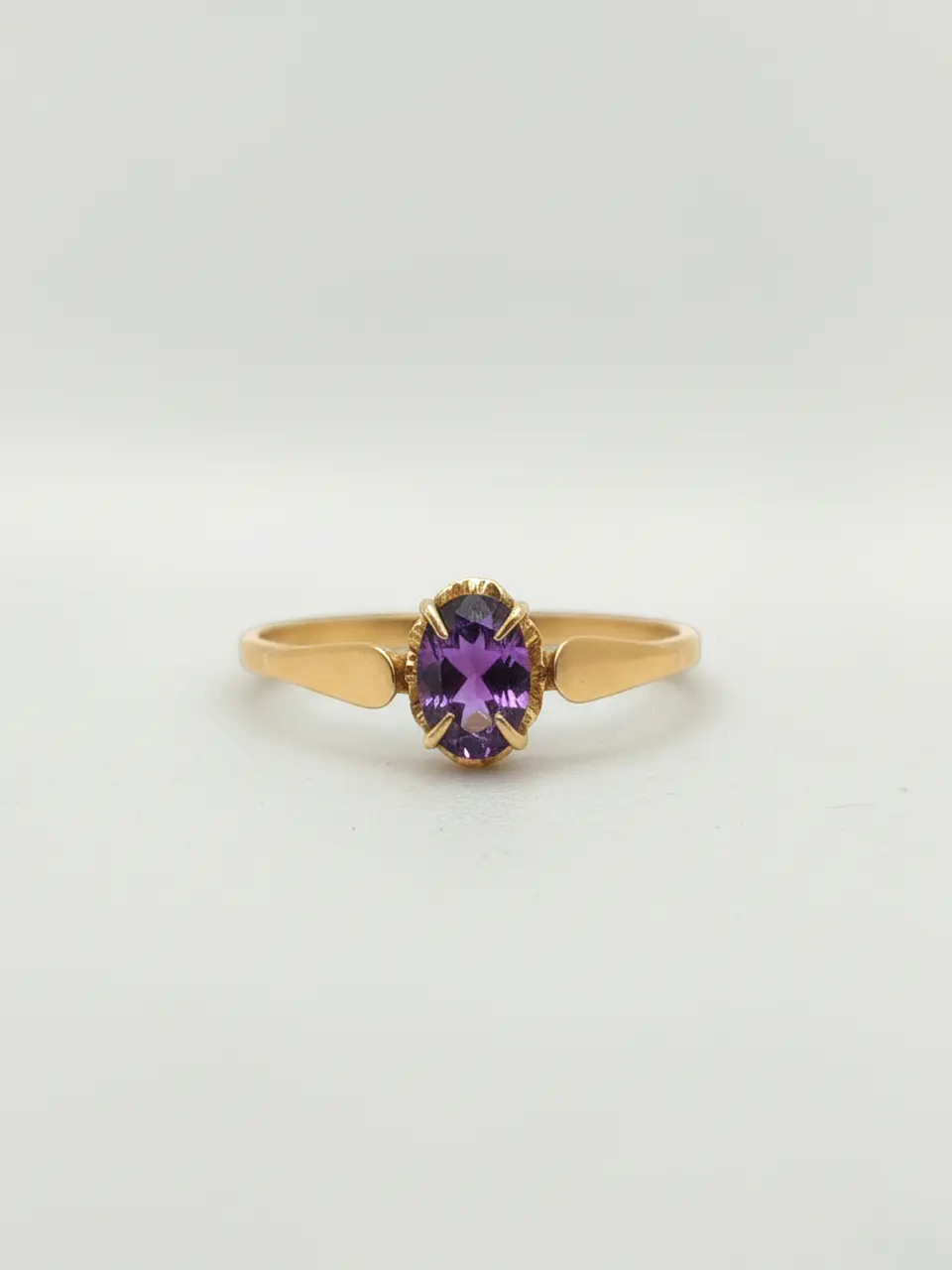 Anillo Chatón Oval de Amatista Oro 18k 1