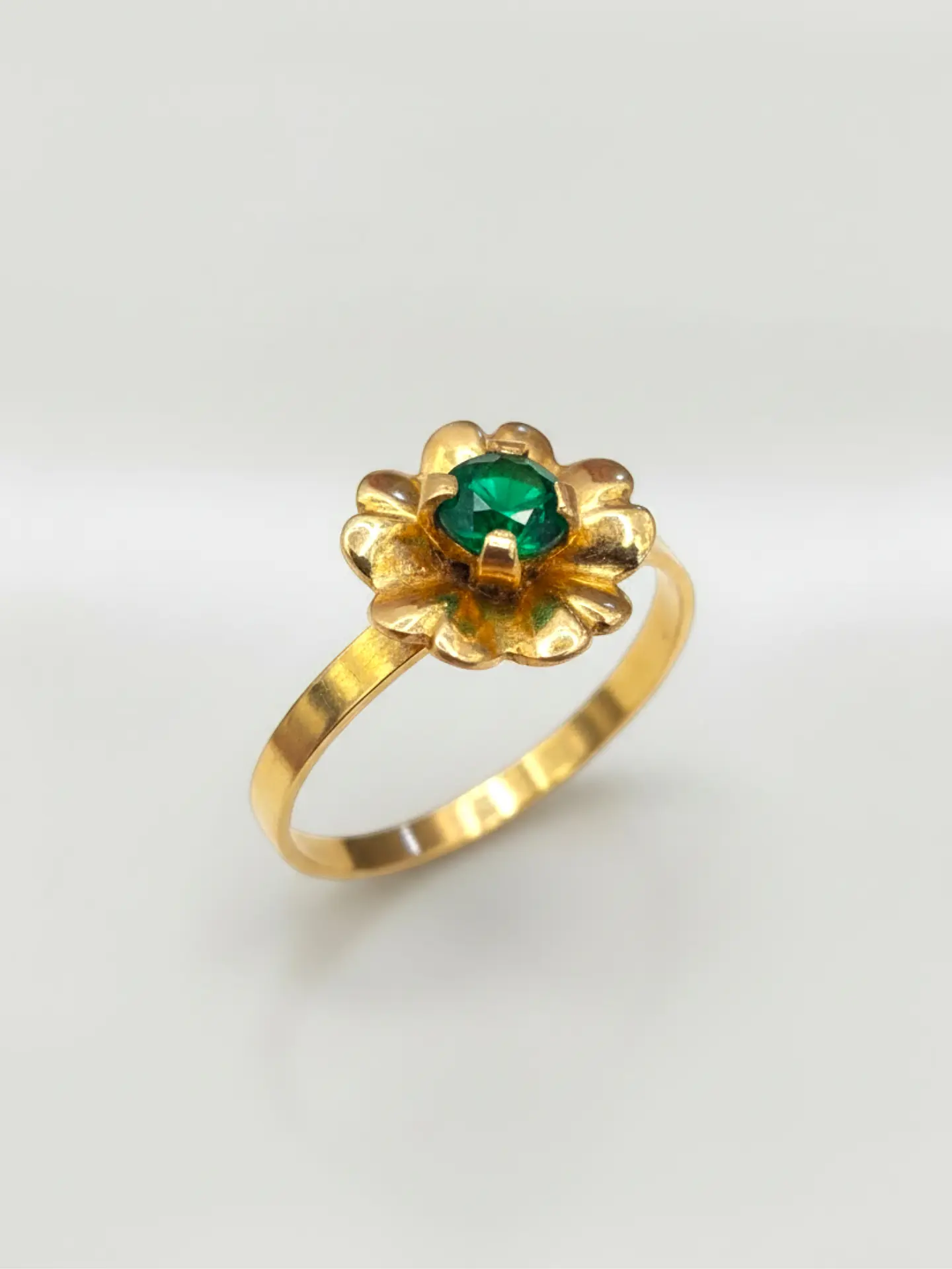Anillo Flor de Mayo de Esmeralda Oro 18k 4