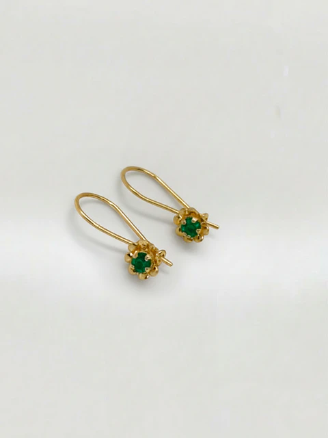 Aros Flor de Mayo de Esmeralda Oro 18k