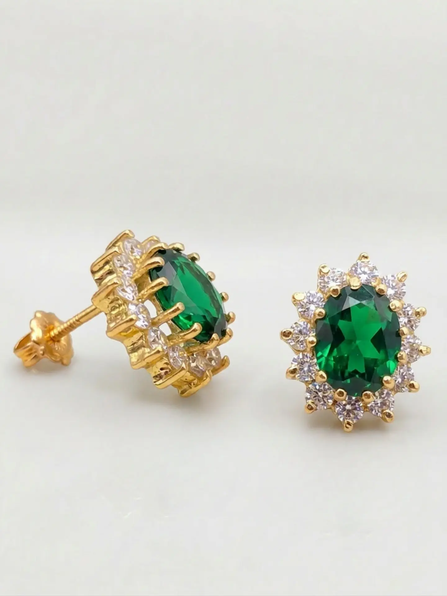 Aros Reina Jardín de Esmeralda Majestuosos Oro 18k 2