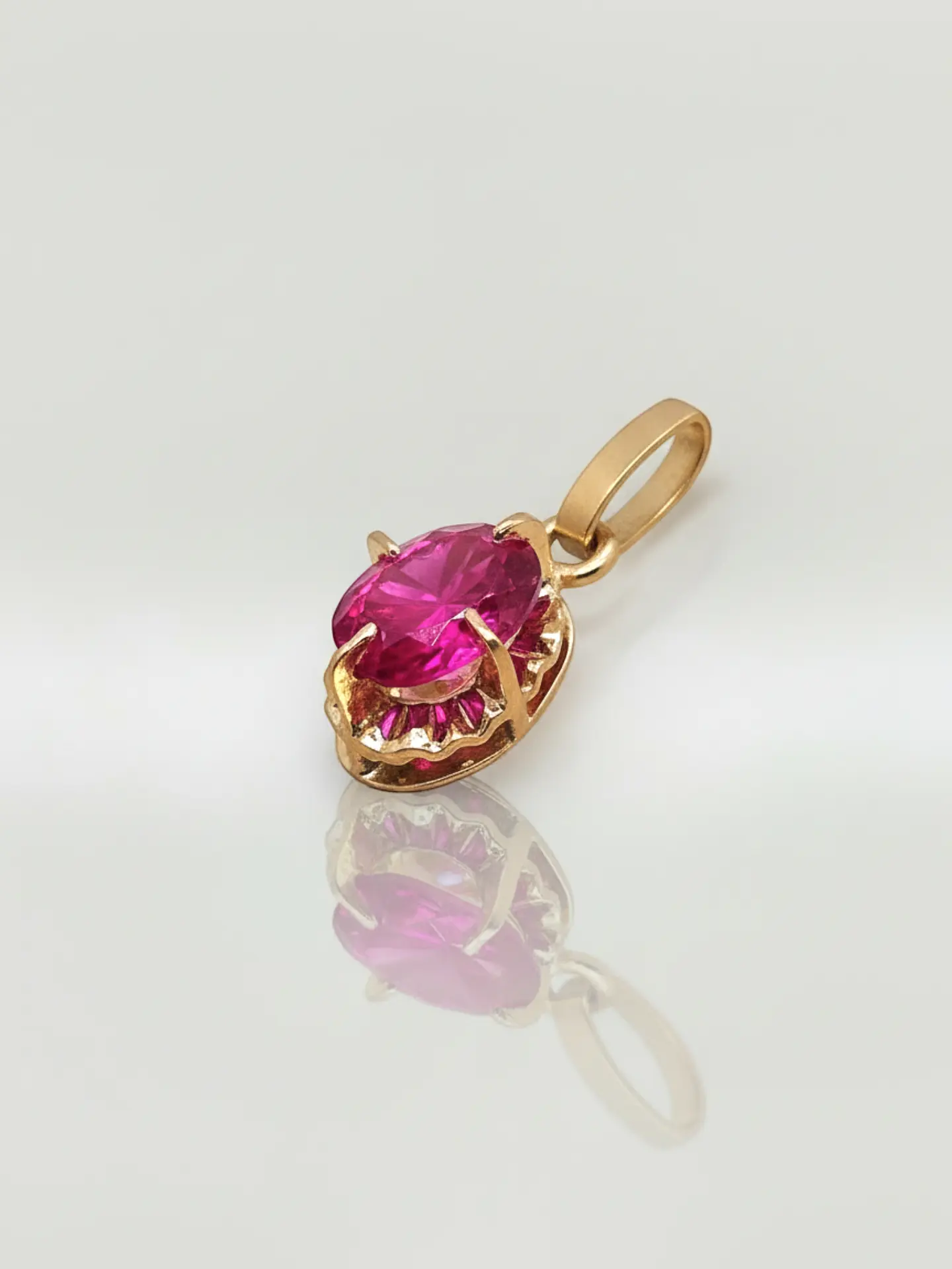 Colgante Chatón Oval Pasión de Rubí Oro 18k 1