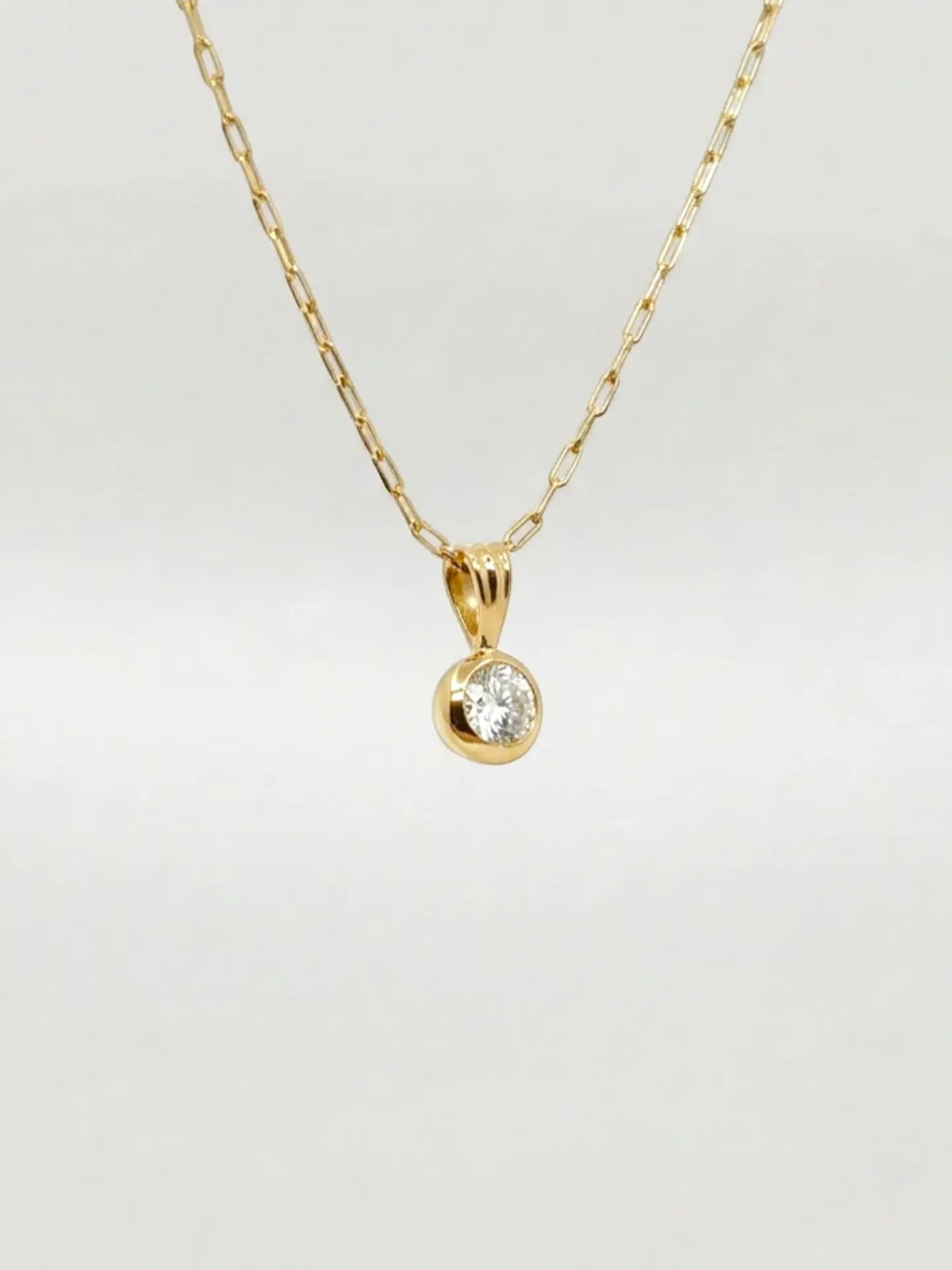 Cadena Esencia con Punto de Luz Circón Oro 18k 3