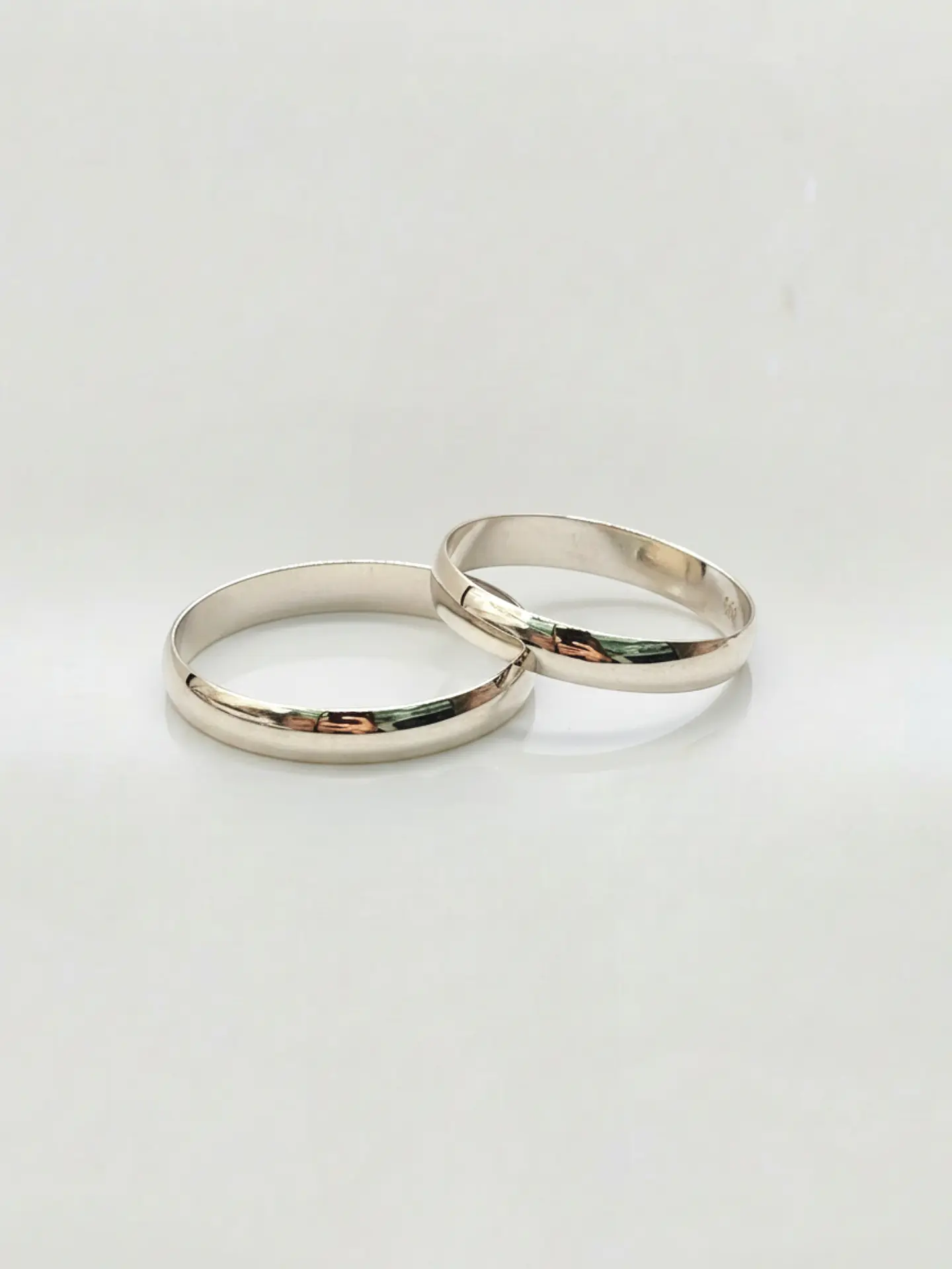 Argollas Nupciales Media Caña 3 mm Oro Blanco 18k 1