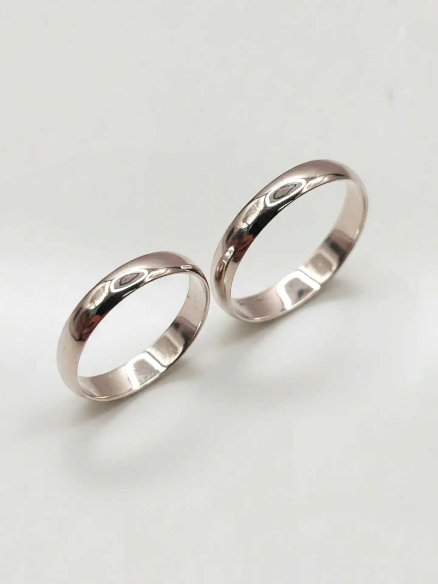 Argollas Nupciales Media Caña 3 mm Oro Blanco 18k 6