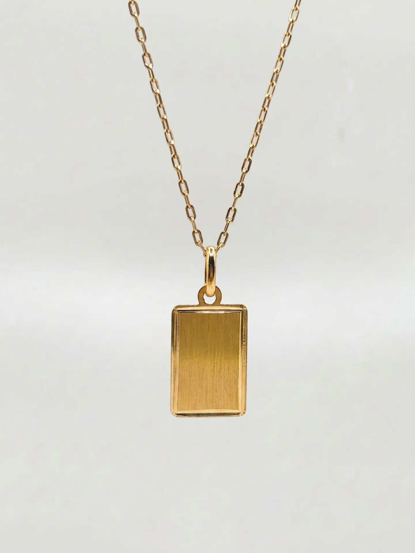 Cadena Placa Satín Identidad Oro 18k 1