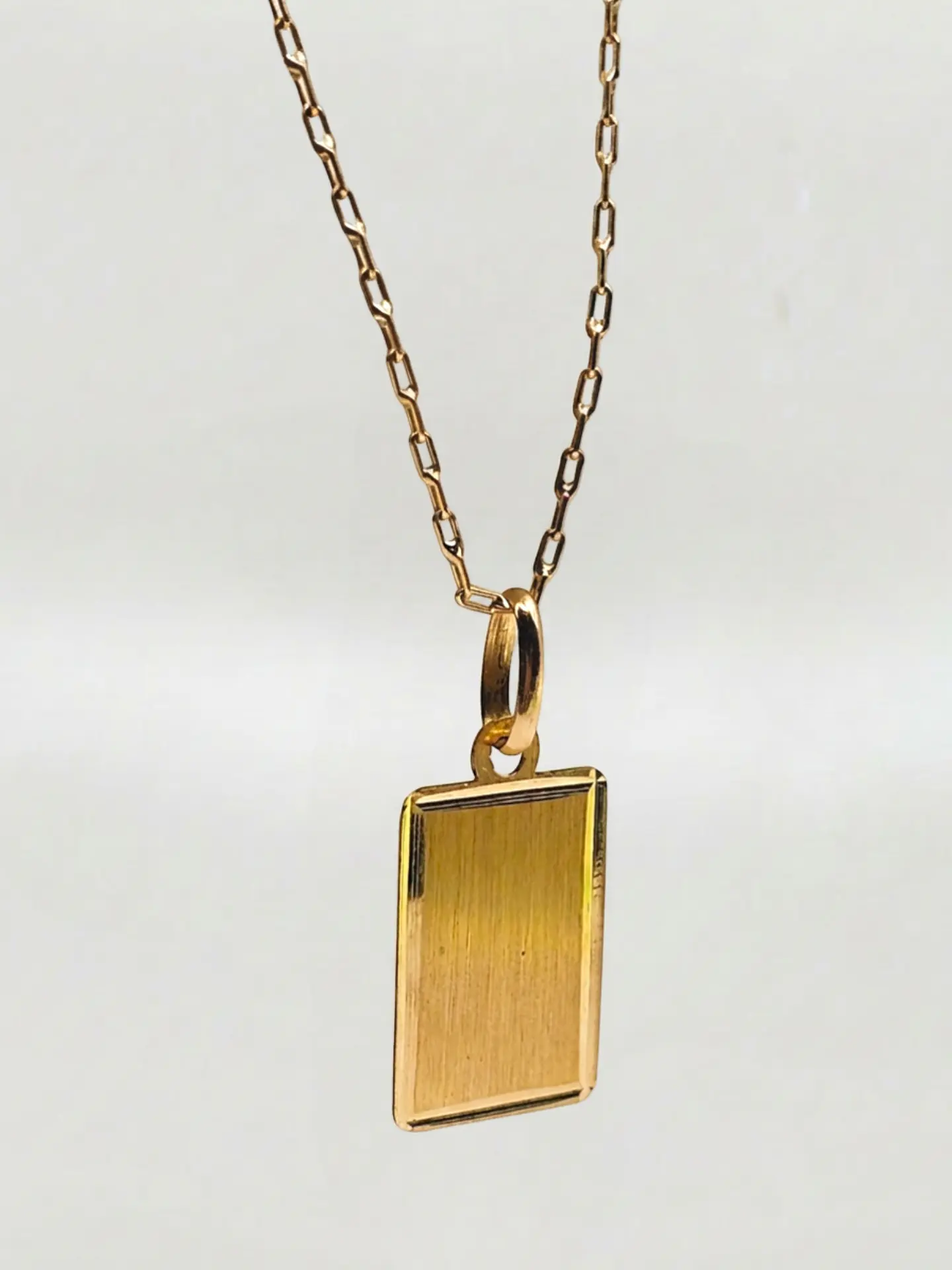 Cadena Placa Satín Identidad Oro 18k 4