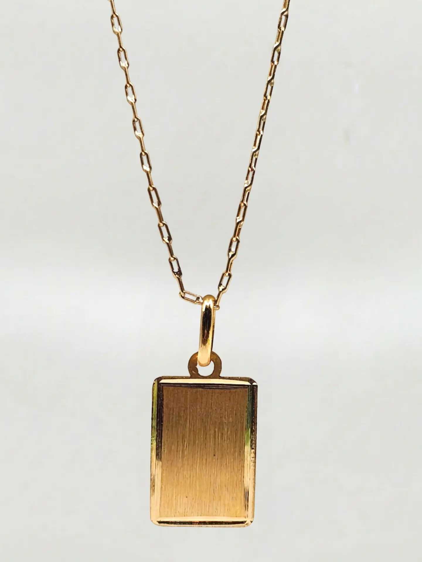 Cadena Placa Satín Identidad Oro 18k 5